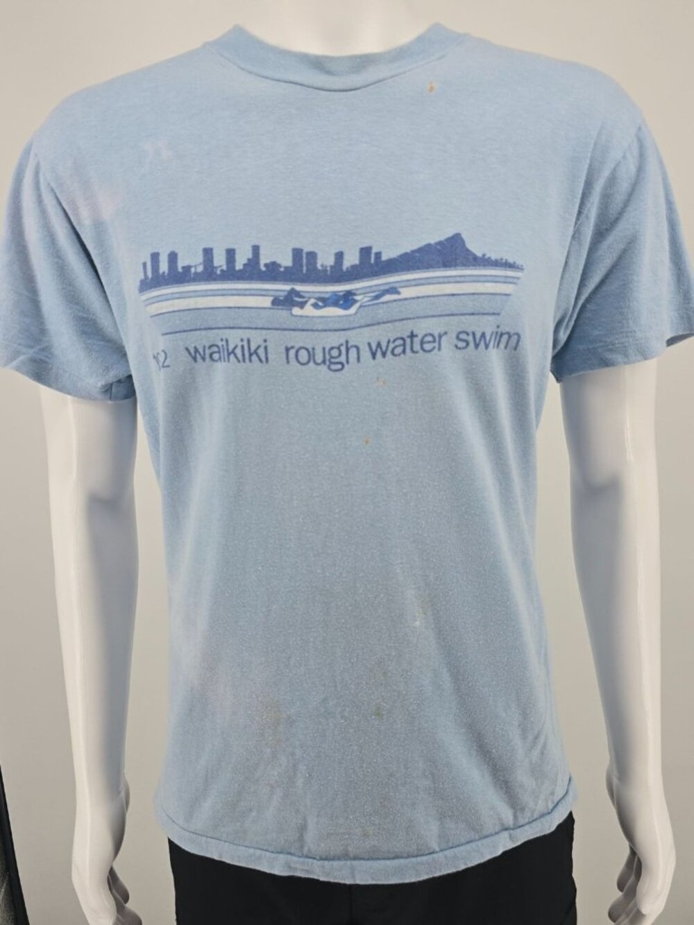 Vintage 1982 Hanes Beefy -T Waikiki Rough Water Swim Honolulu Hawaii T-Shirt M/L